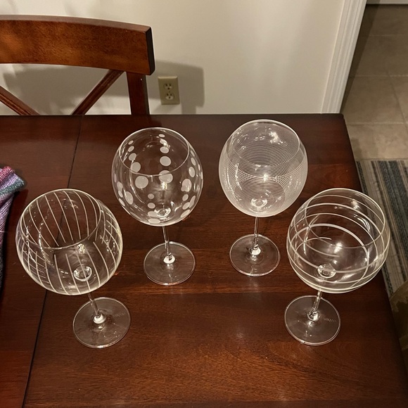 Mikasa Cheers set of 4 Balloon Wine Glasses - etched crystal - Picture 1 of 10